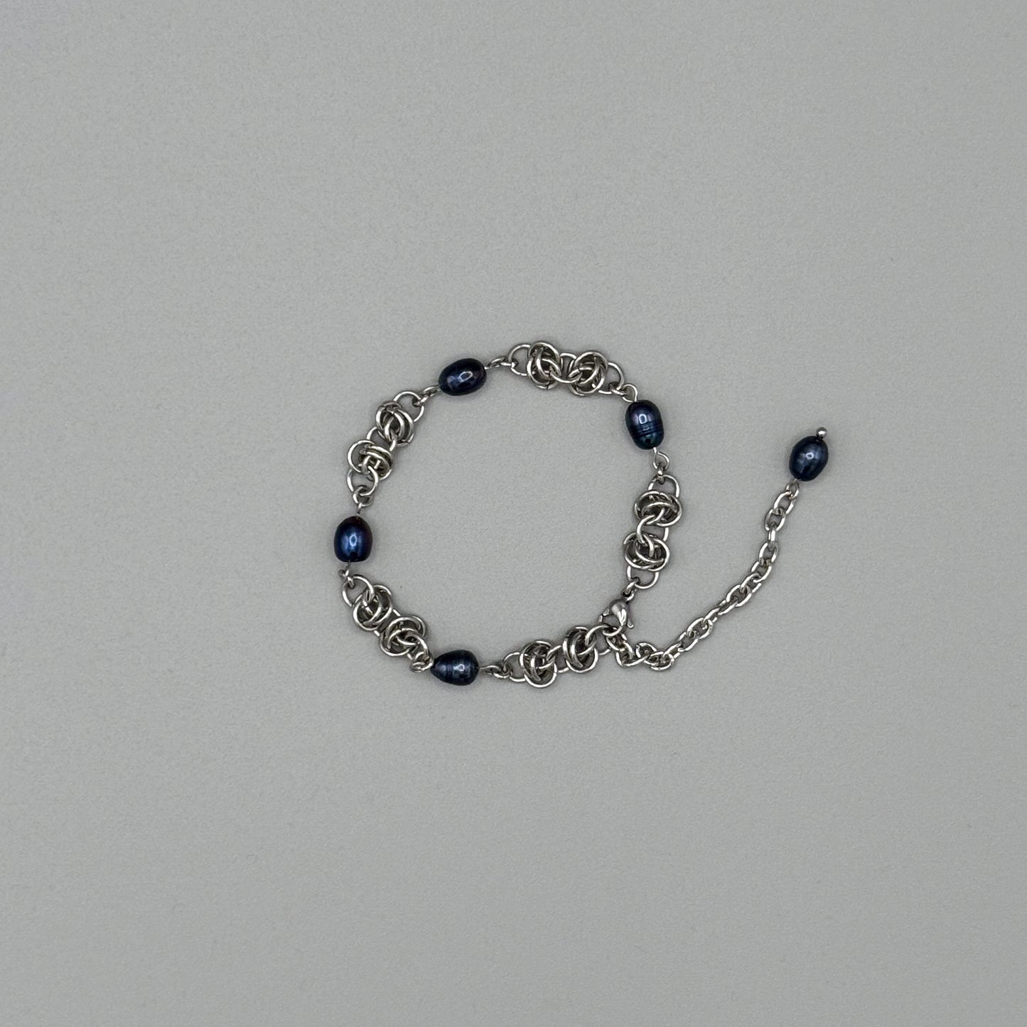 VOID PEARL BRACELET