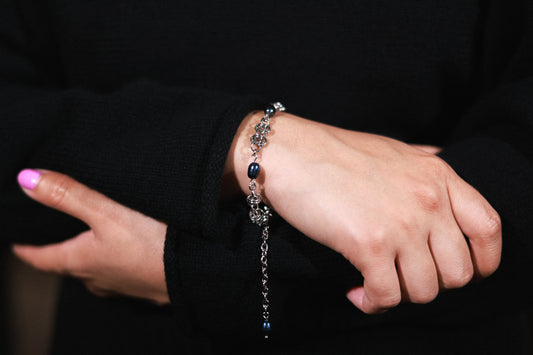 VOID PEARL BRACELET